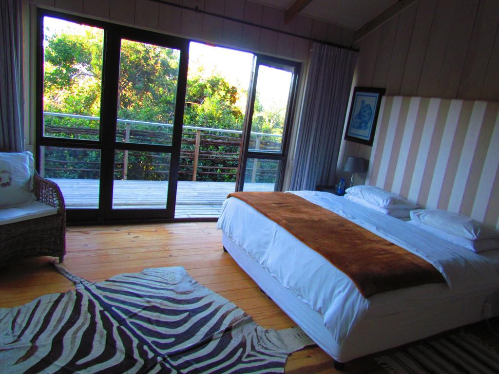 Plettenberg Bay Game Reserve: The Baroness Safari Lodge Chambre photo